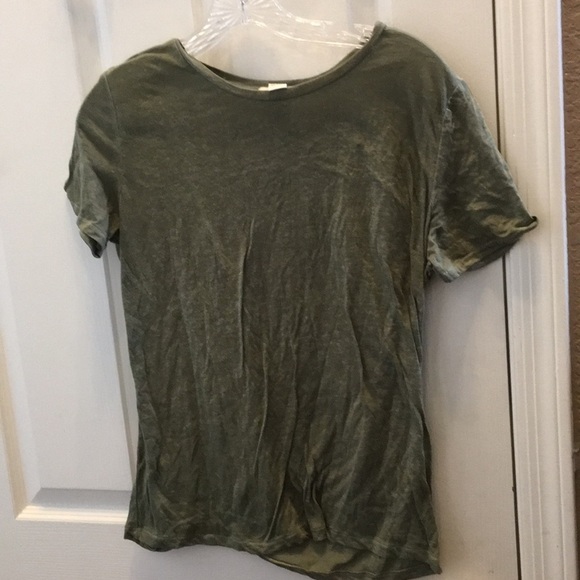 Forever 21 Tops - FINAL MARKDOWN Forever 21 tee medium
